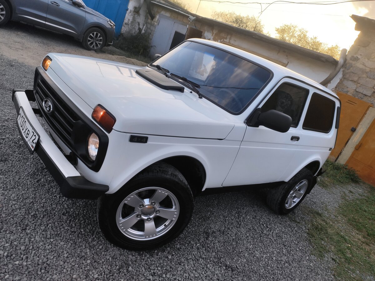 Нива 2010 года фото Купить б/у Lada (ВАЗ) 2121 (4x4) I Рестайлинг 1.7 MT (83 л.с.) 4WD бензин механи