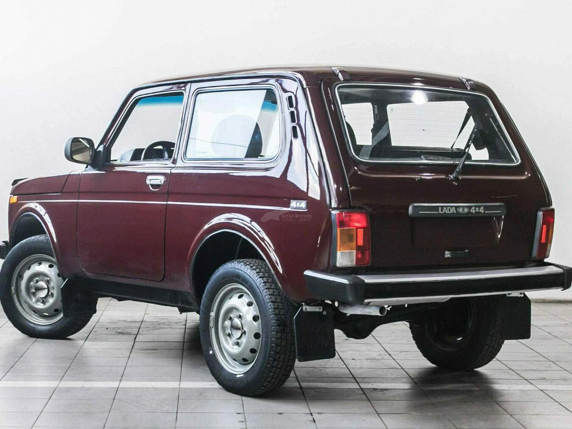 Нива 2011 фото LADA (ВАЗ) 2121 (4x4) I Рестайлинг Внедорожник 2011 года, 92000 км, по цене 259 