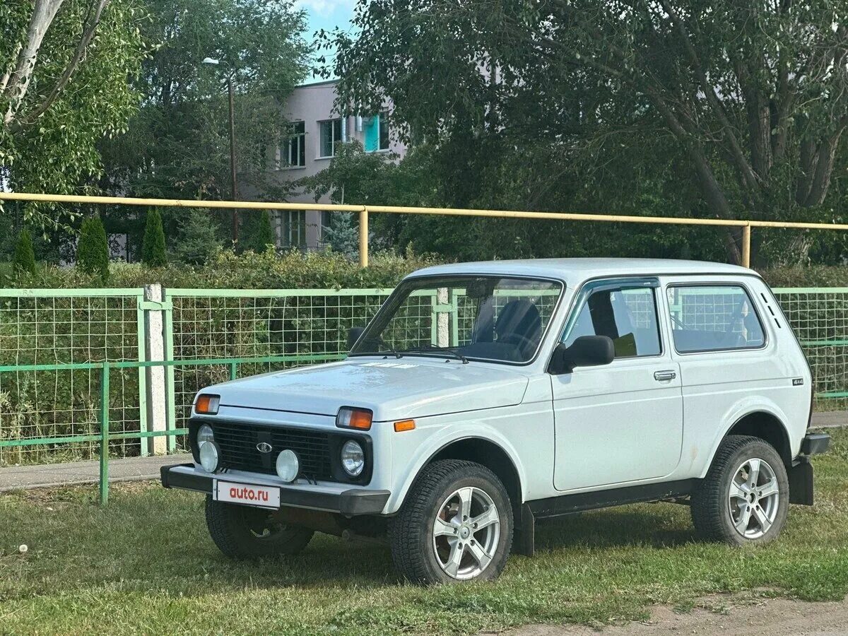 Нива 2011 года фото Купить б/у Lada (ВАЗ) 2121 (4x4) I Рестайлинг 1.7 MT (83 л.с.) 4WD бензин механи