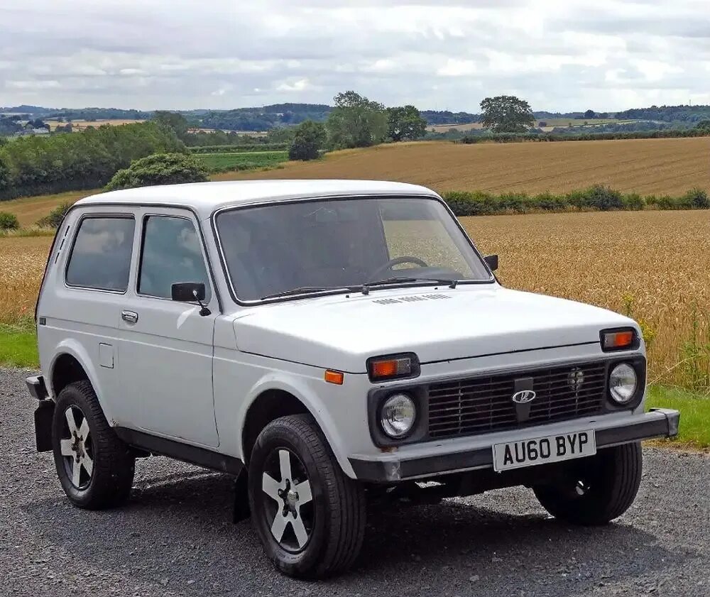 Нива 2012 фото Real shot floor mats and car trunk mats for Lada 4x4 2121 2131 Niva in stock 198