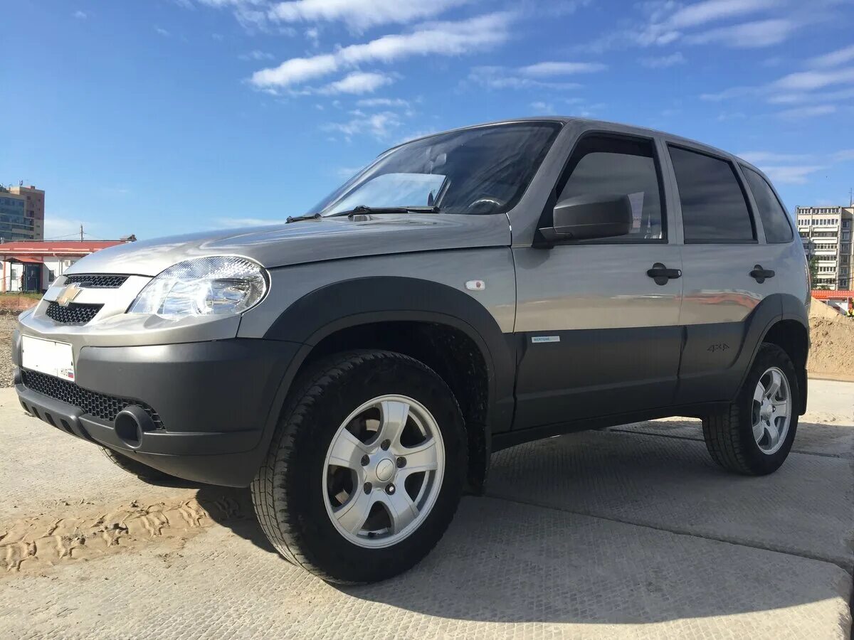 Нива 2012 года фото Купить б/у Chevrolet Niva I Рестайлинг 1.7 MT (80 л.с.) 4WD бензин механика в Ни