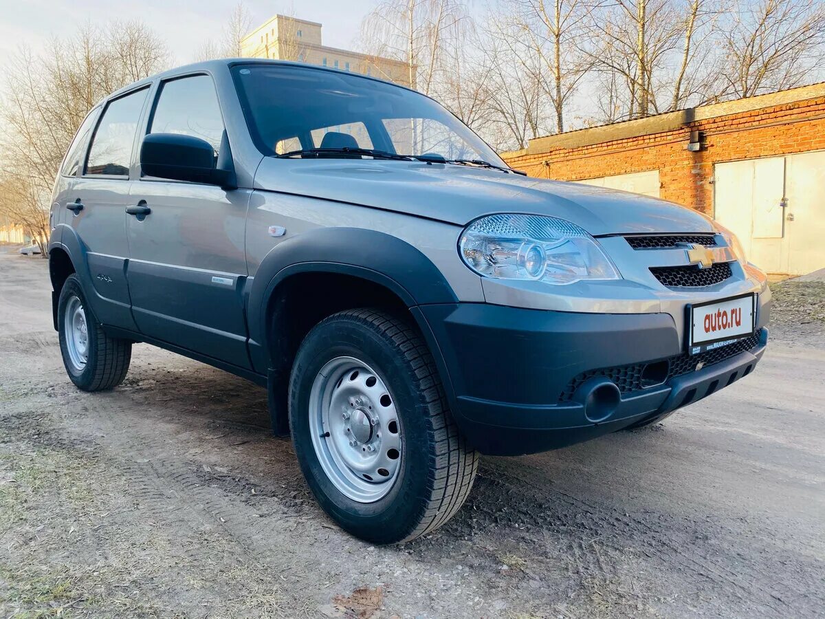 Нива 2012 года фото Купить б/у Chevrolet Niva I Рестайлинг 1.7 MT (80 л.с.) 4WD бензин механика в Мо
