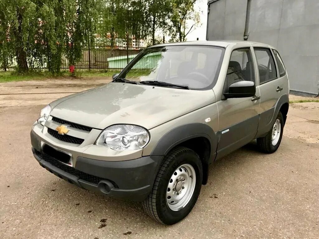 Нива 2012 года фото Купить б/у Chevrolet Niva I Рестайлинг 1.7 MT (80 л.с.) 4WD бензин механика в Ко