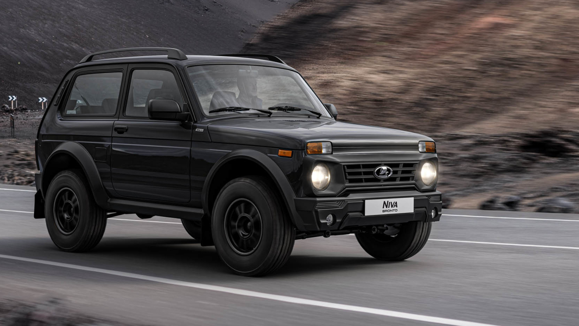 Нива 2015 фото Lada Niva Will Live to See Fifty With New Engines and a Sports Model