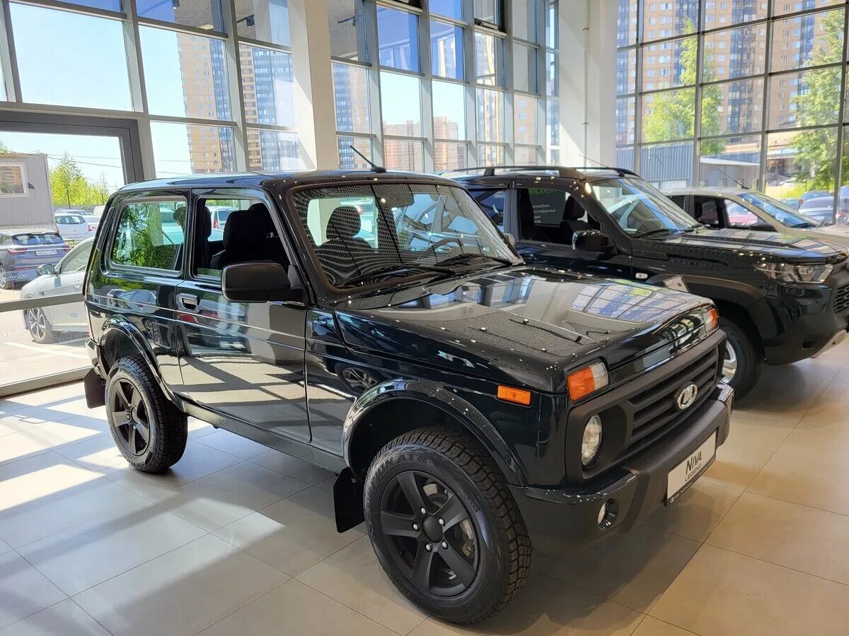 Нива 2023 цена новая модель фото Купить новый LADA (ВАЗ) Niva Legend 2021-н.в. Euro-2 1.7 MT (83 л.с.) 4WD бензин