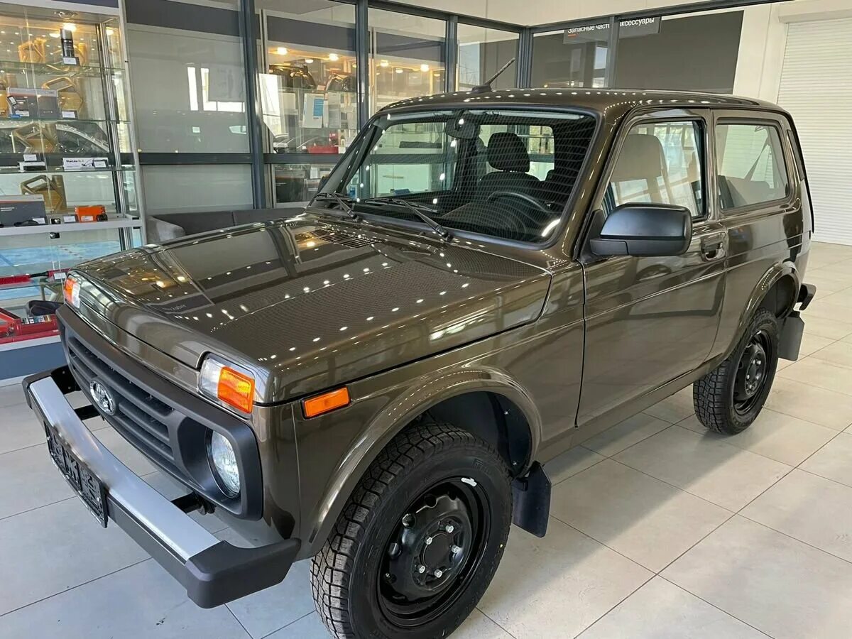 Нива 2023г фото Купить новый Lada (ВАЗ) Niva Legend 2021-2024 Euro-2 1.7 MT (83 л.с.) 4WD бензин