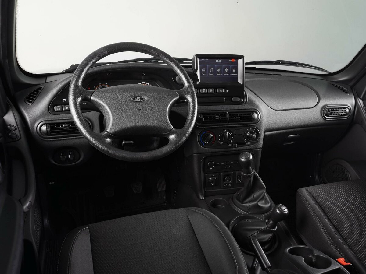 Нива 2024 интерьер Купить б/у Lada (ВАЗ) Niva I Рестайлинг (Travel) 1.7 MT (80 л.с.) 4WD бензин мех