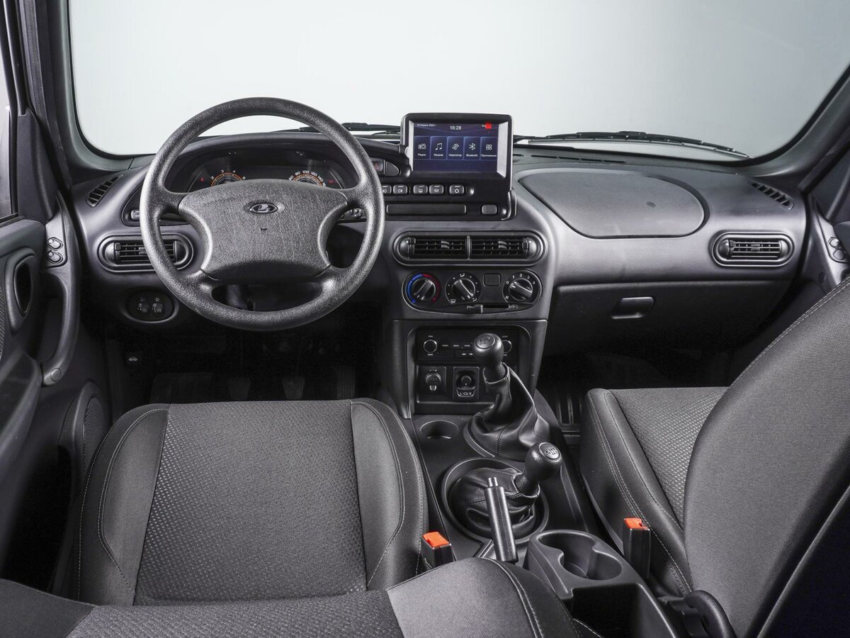 Нива 2024 интерьер Купить б/у Lada (ВАЗ) Niva I Рестайлинг (Travel) 1.7 MT (80 л.с.) 4WD бензин мех