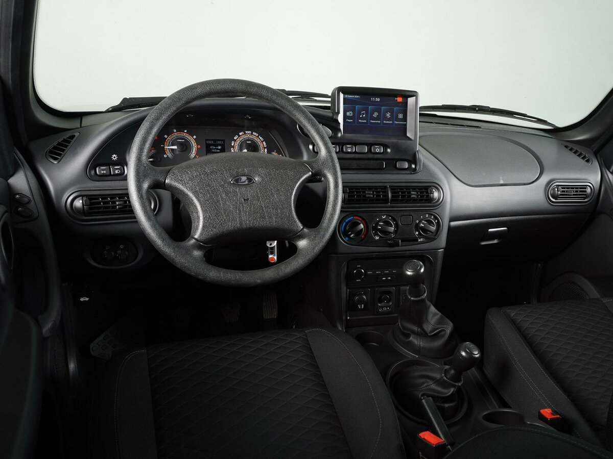 Нива 2024 интерьер Купить б/у Lada (ВАЗ) Niva I Рестайлинг (Travel) 1.7 MT (80 л.с.) 4WD бензин мех
