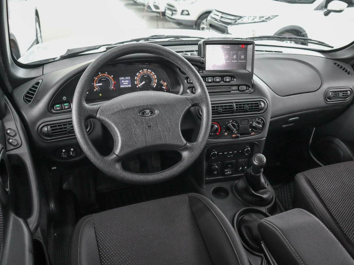Нива 2024 интерьер Купить б/у Lada (ВАЗ) Niva I Рестайлинг (Travel) 1.7 MT (80 л.с.) 4WD бензин мех