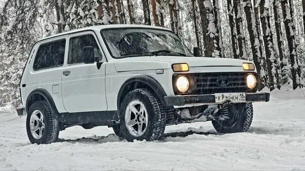Нива 21213 фото цена I bought a 21213 Niva 4x4. 2001 The Carburettor. 180.000 rubles. Tel. 8999189006