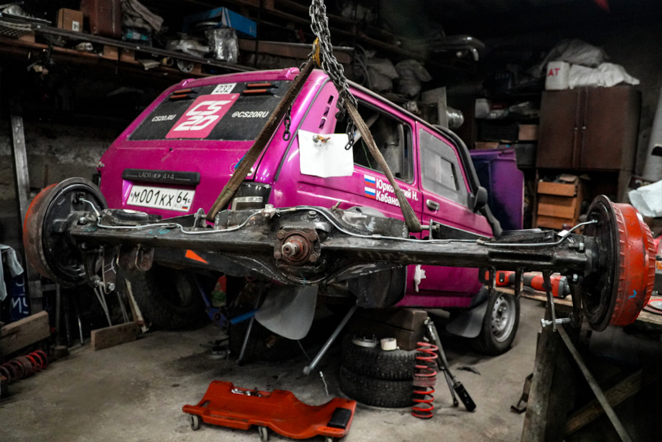 Нива 21214 ремонт своими Боевая нива CS20. Замена заднего моста. - Lada 4x4 3D, 1,7 л, 2010 года кузовной