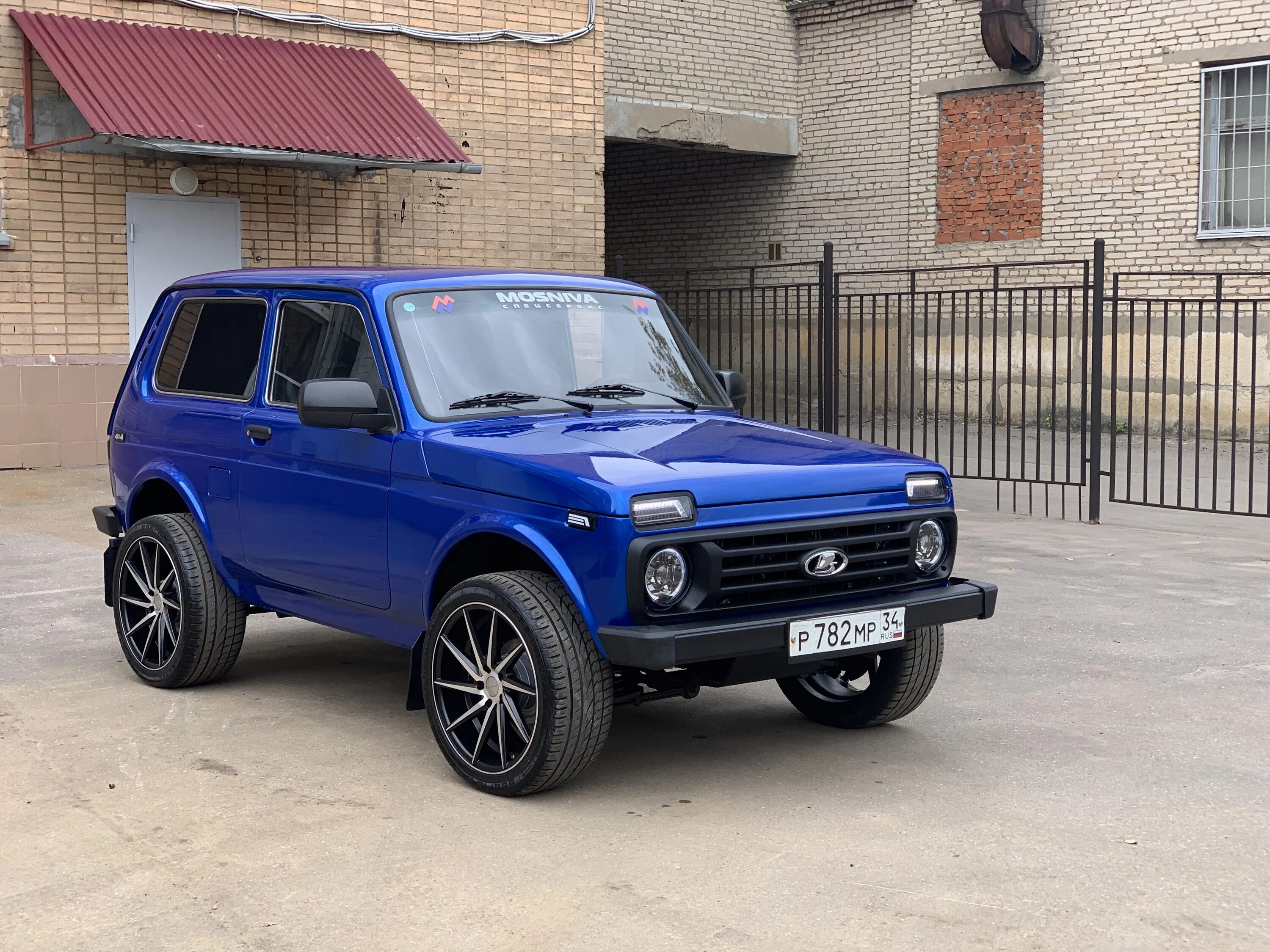 Нива 21214 тюнинг фото car's service, auto's repair's Mosniva in specifics, Pomorskaya Street, 48Ас13 -