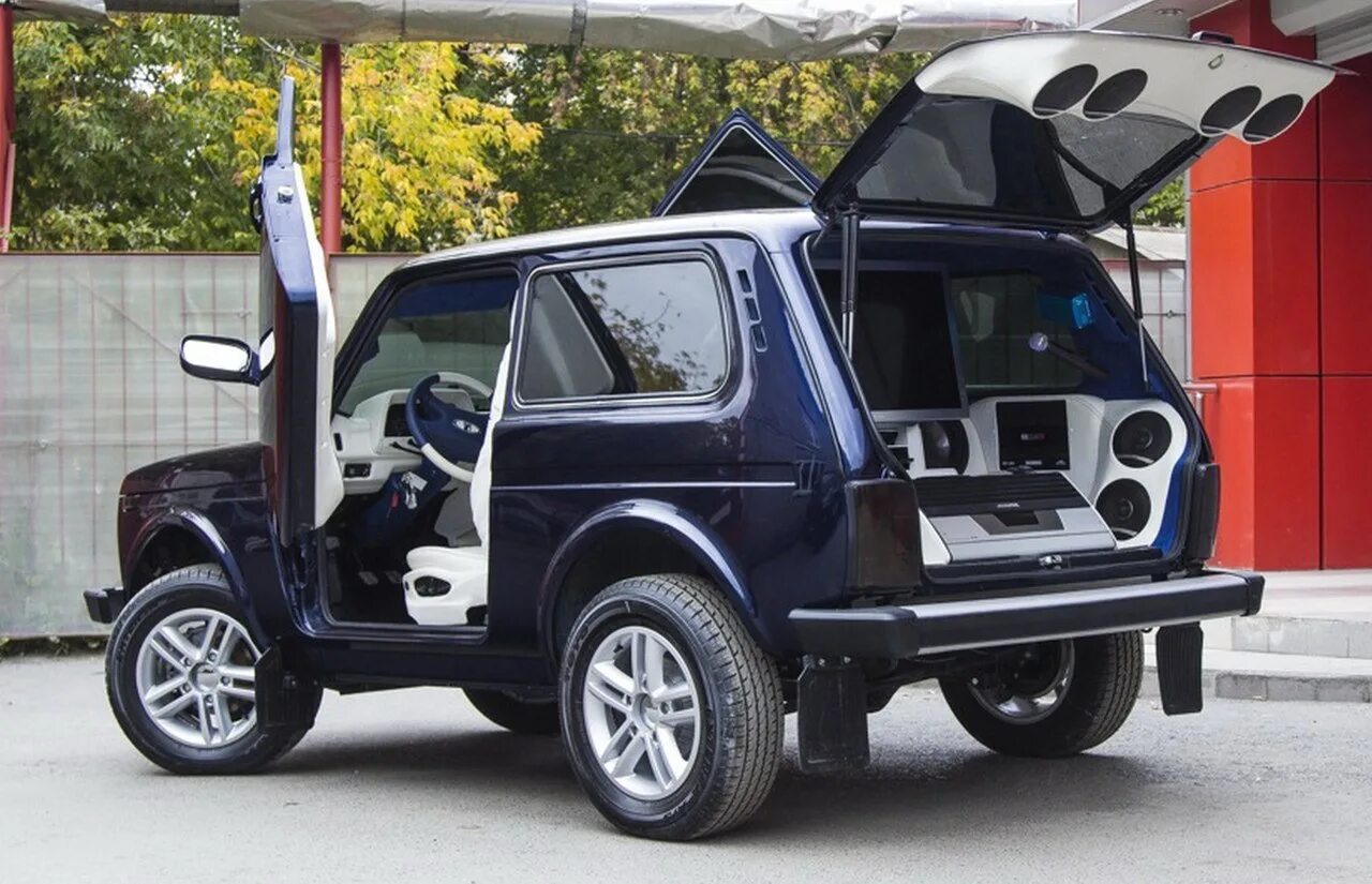 Нива 21214 тюнинг фото Ещё фото Ламбо петель на ВАЗ - maksus98 на DRIVE2