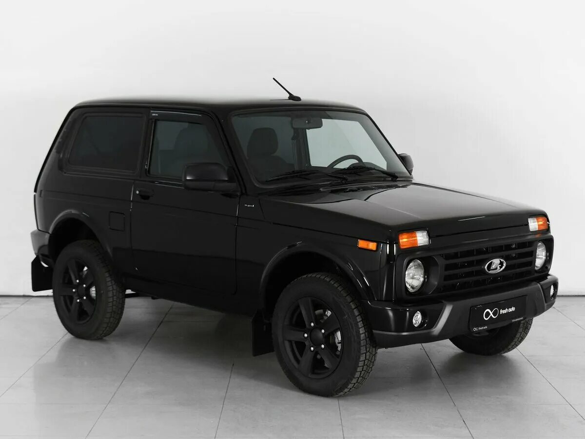 Нива 2122 в черном цвете фото Купить б/у Lada (ВАЗ) Niva Legend 2021-2024 1.7 MT (83 л.с.) 4WD бензин механика