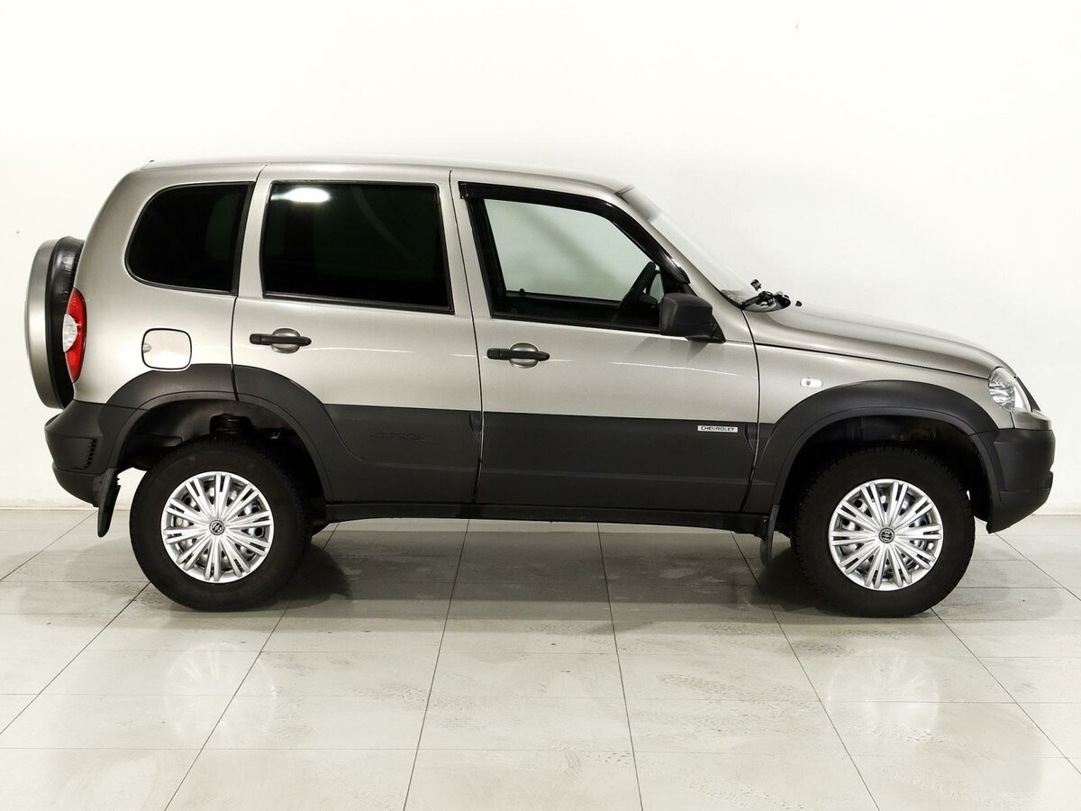Нива 212300 80 фото Купить б/у Chevrolet Niva I Рестайлинг 1.7 MT (80 л.с.) 4WD бензин механика в Во