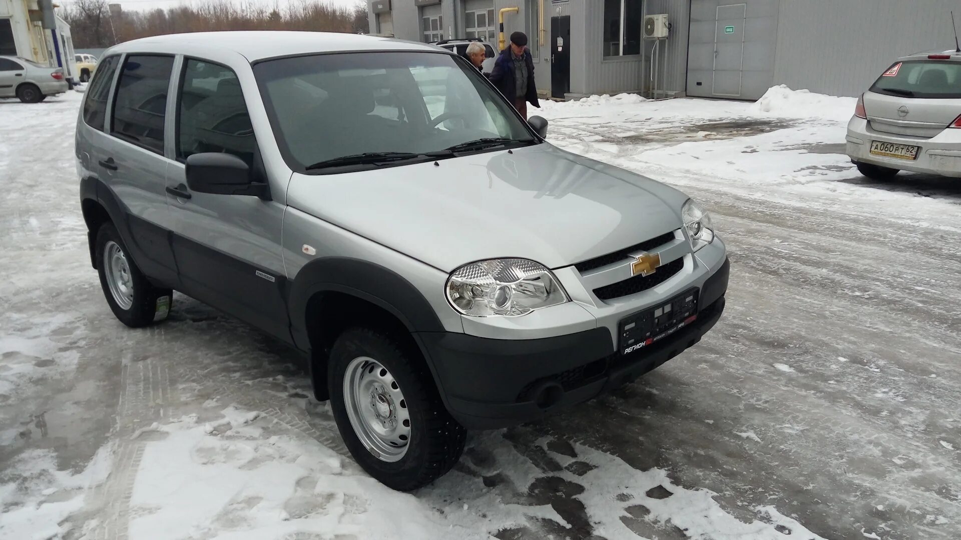 Нива 212300 фото Chevrolet Niva GLX 1.7 бензиновый 2017 212300-55 на DRIVE2
