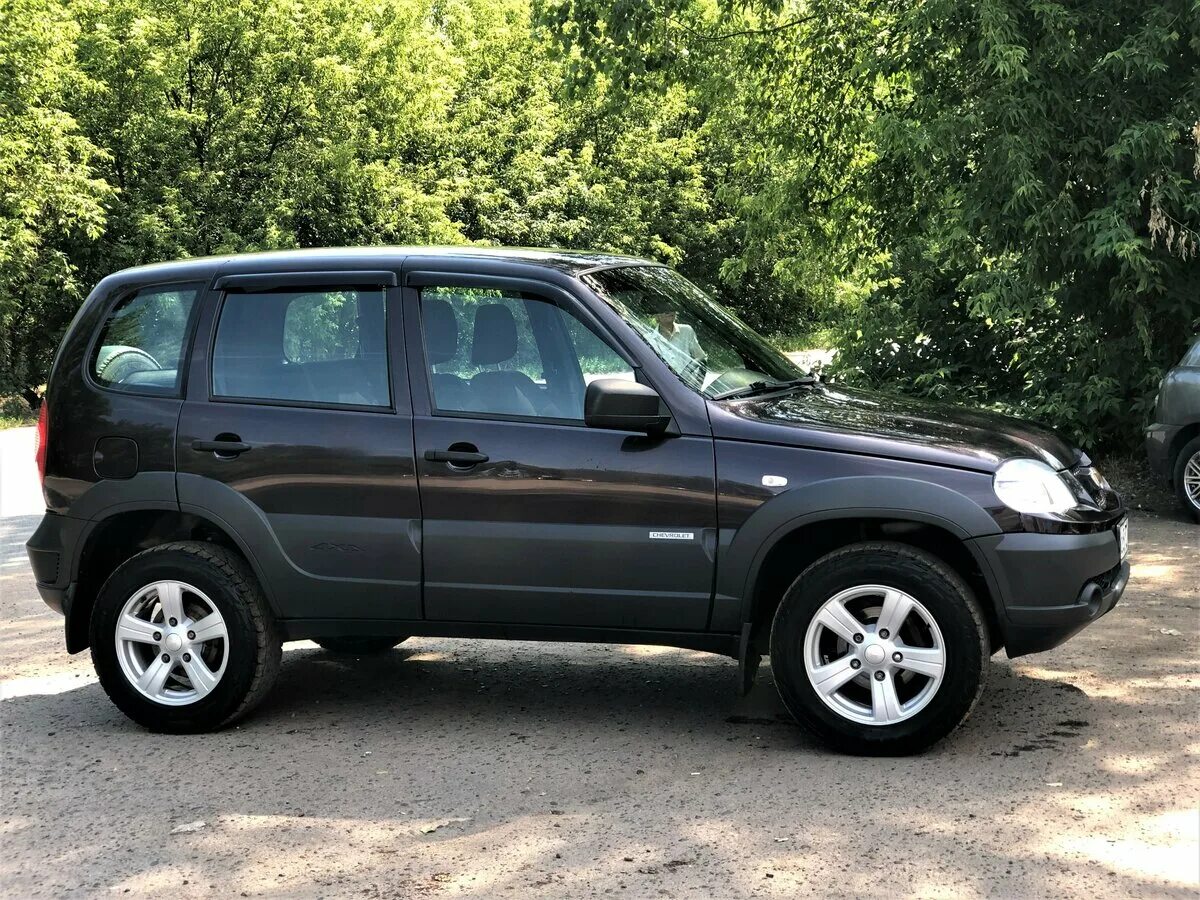 Нива 212300 фото Купить б/у Chevrolet Niva I Рестайлинг 1.7 MT (80 л.с.) 4WD бензин механика в Яр