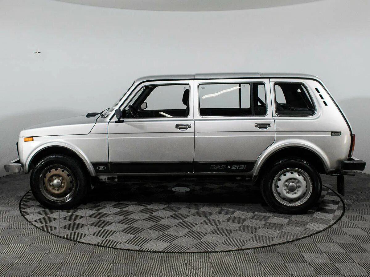 Нива 2131 фото цена Купить б/у Lada (ВАЗ) 2131 (4x4) I 1.7 MT (81 л.с.) 4WD бензин механика в Москве