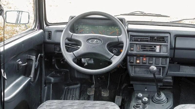 Нива 2131 салон фото Lada 4x4 5D 1.7 бензиновый 2000 1,7 литров на DRIVE2