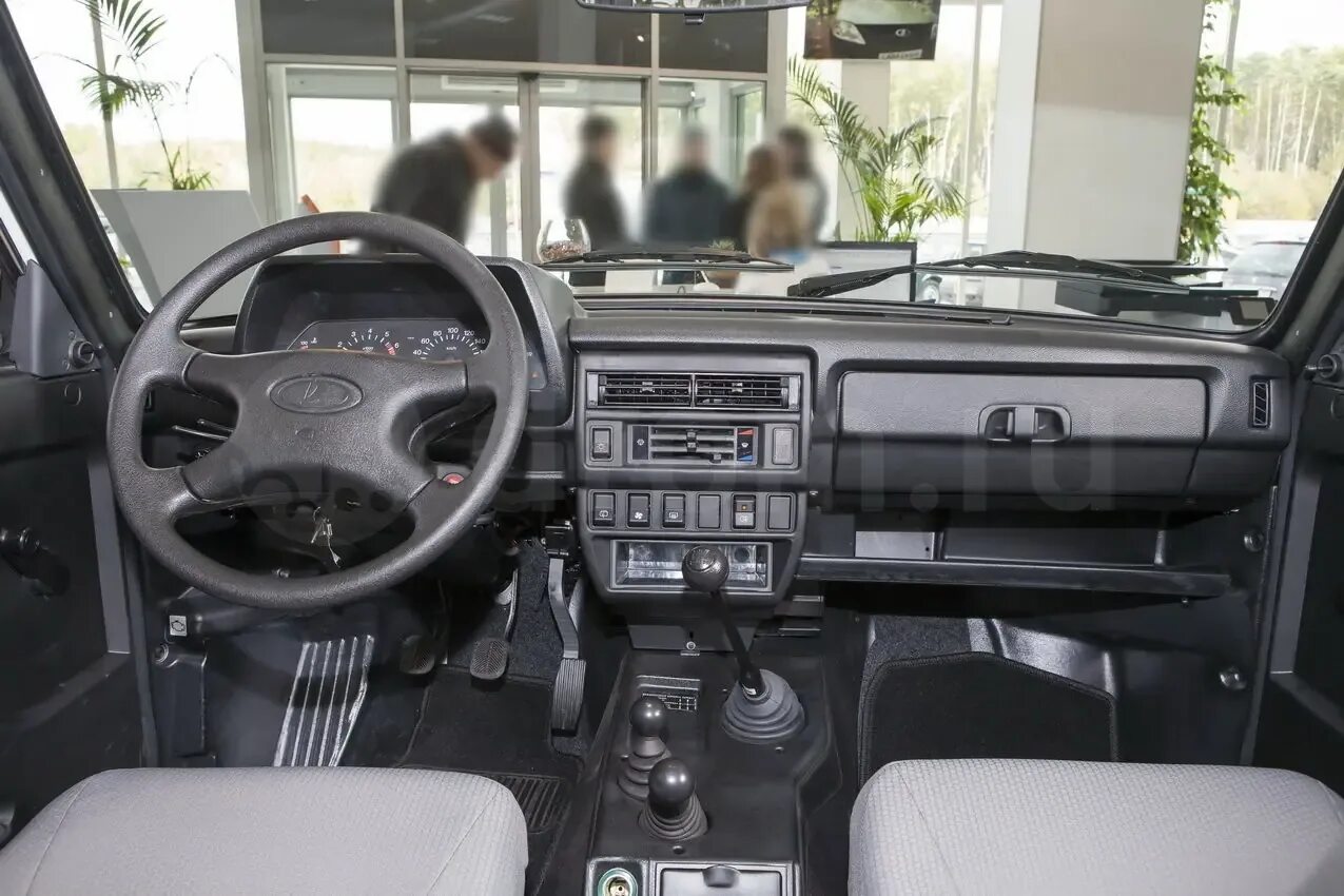 Нива 2131 салон фото Лада 4x4 2131 Нива 1.7 MT Стандарт (12.2014 - 12.2015) - технические характерист