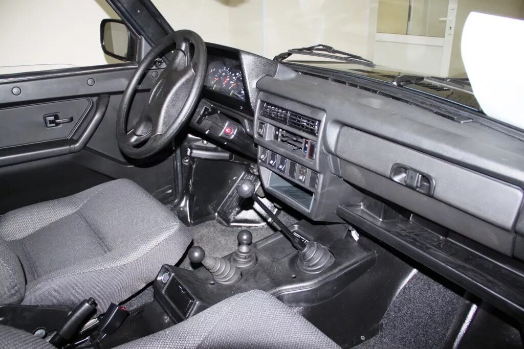 Нива 2131 салон фото Zenkevich.ru Тест-драйв ВАЗ LADA 4X4 2131 - ВАЗ - автопортал pogazam.ru - в е