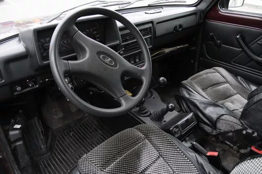 Нива 2131 салон фото "За эти деньги - доволен". Отзыв владельца Lada Niva