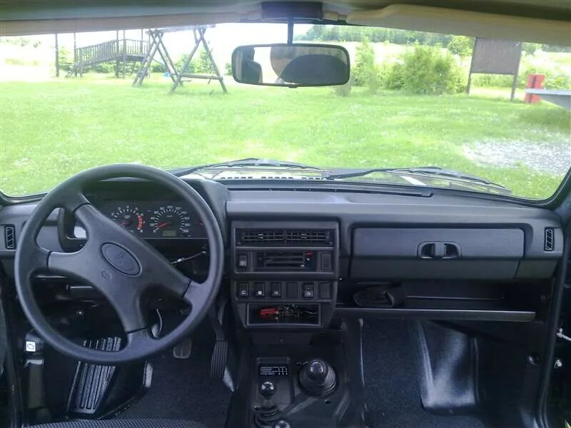 Нива 2131 салон фото GAZ Auto Praha s.r.o. - Váš specialista na užitková vozidla do terénu i na silni