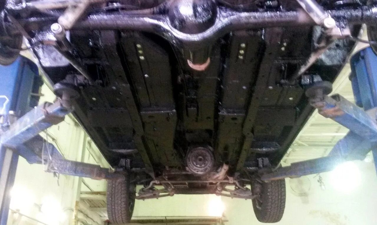 Нива 2131 вид снизу фото Низ готов! Едем дальше! - Lada 2131, 1,7 л, 2002 года кузовной ремонт DRIVE2