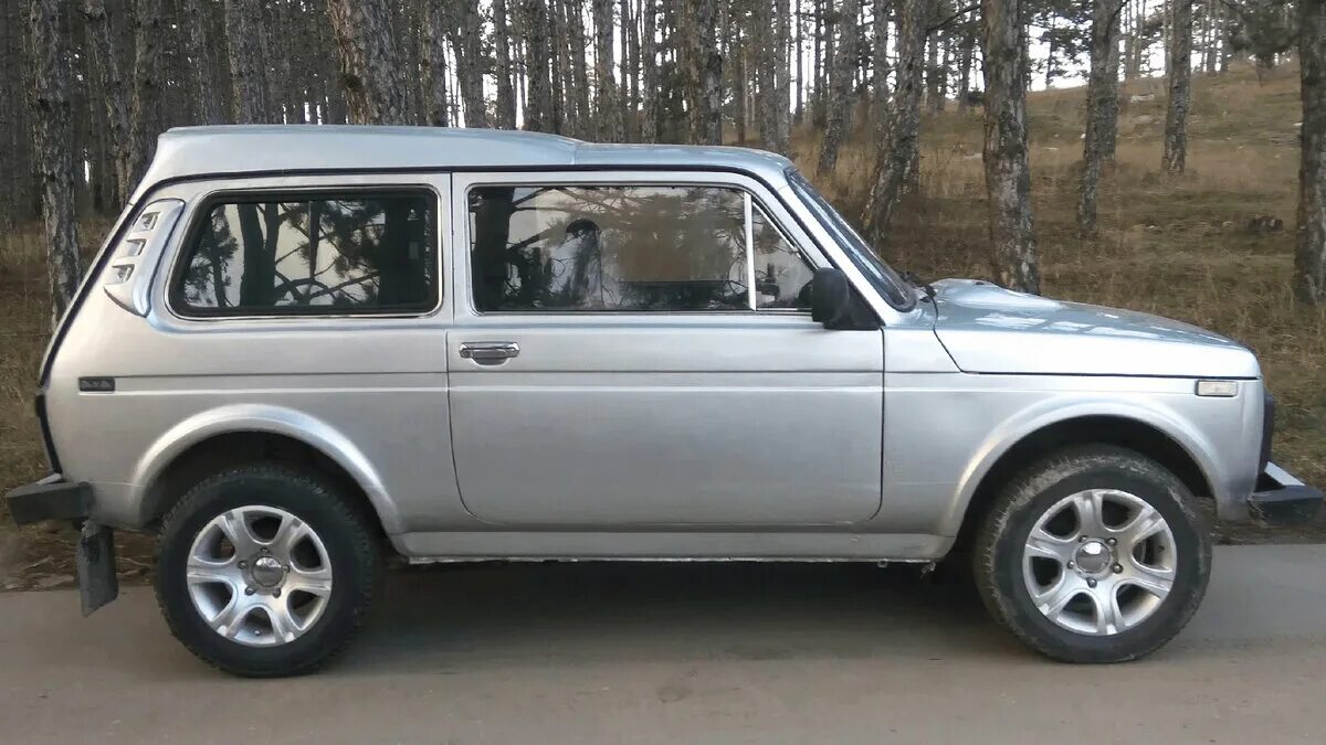 Нива 3 дверная фото Выбрал Российский внедорожник, который затмит "Прадо": проходимый, небольшой, ко