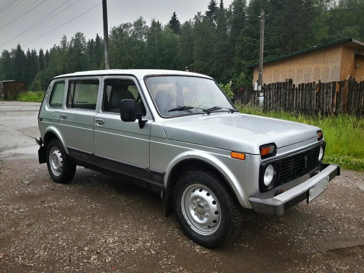 Нива 4х4 бу фото Купить б/у Lada (ВАЗ) 2131 (4x4) I 1.7 MT (81 л.с.) 4WD бензин механика в Красно