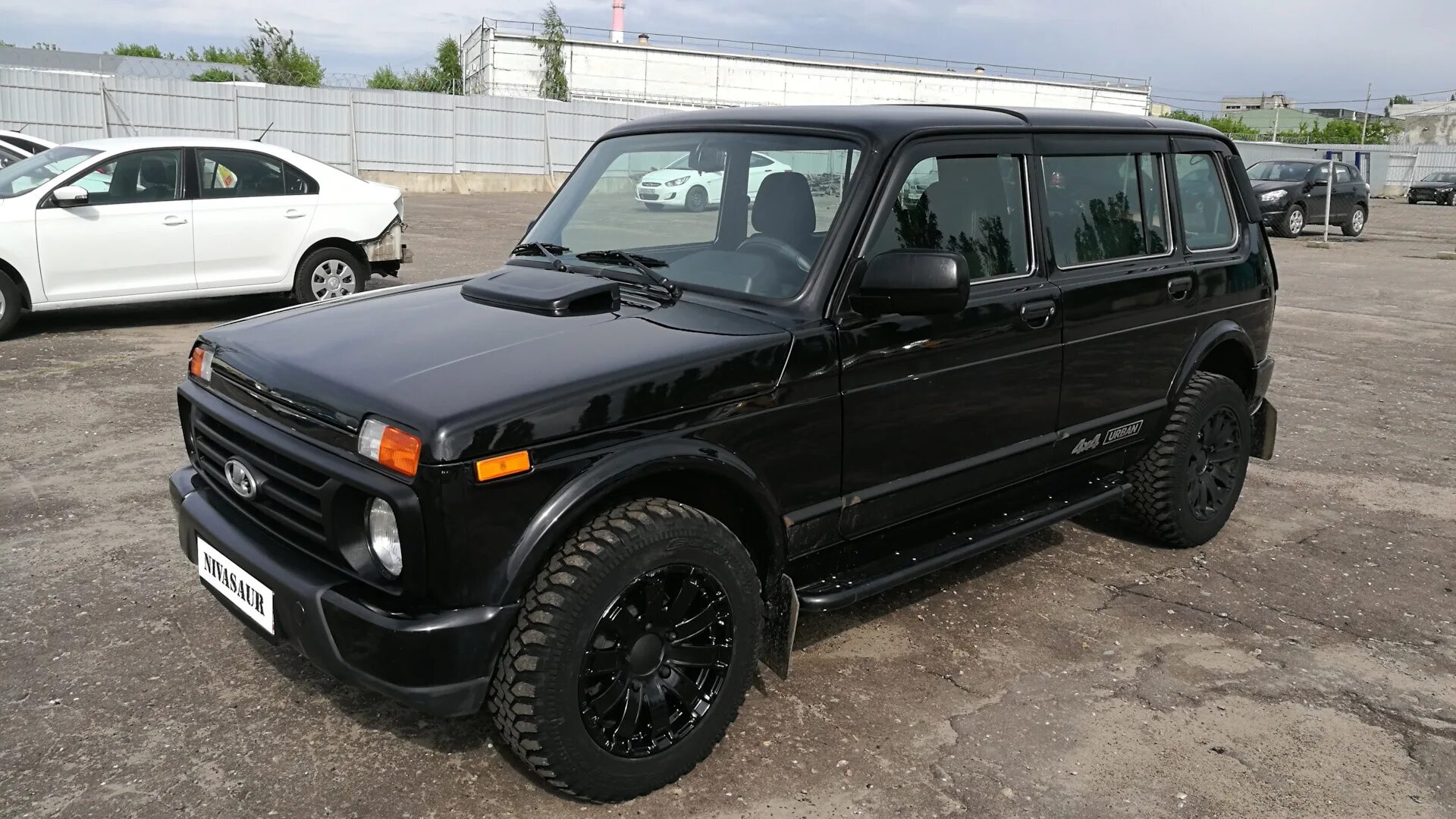 Нива 5 дверная тюнинг Lada 4x4 5D 1.7 бензиновый 2018 Нивазавр на DRIVE2
