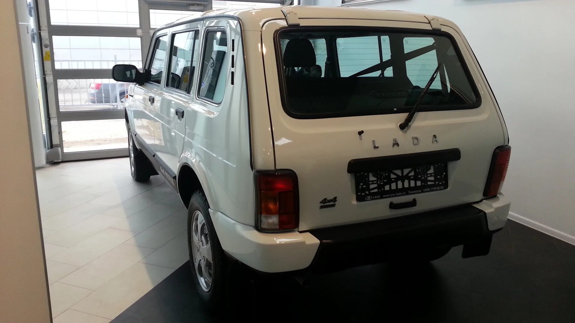 Нива 8 местная фото Lada 4x4 5D 1.7 бензиновый 2016 Urban Благородный Рысак на DRIVE2