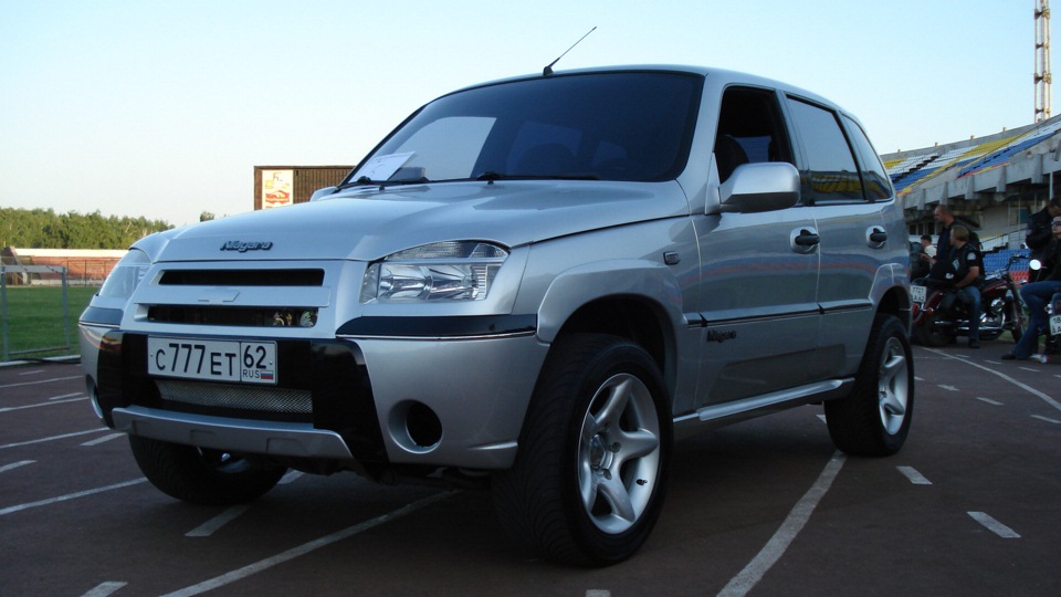 Нива атака фото Chevrolet Niva 1.7 бензиновый 2004 Niagara на DRIVE2
