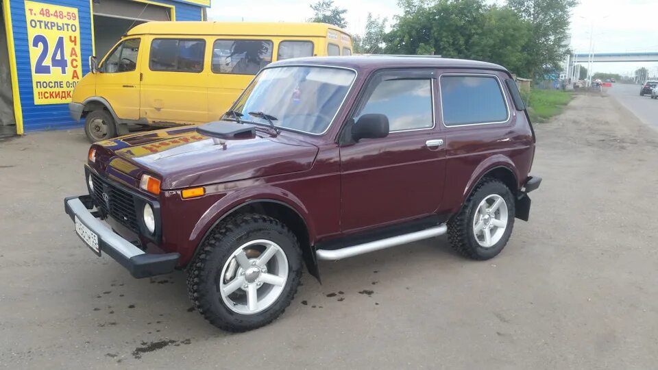 Нива баклажан фото Продам свою любимицу - Lada 4x4 3D, 1,7 л, 2012 года продажа машины DRIVE2