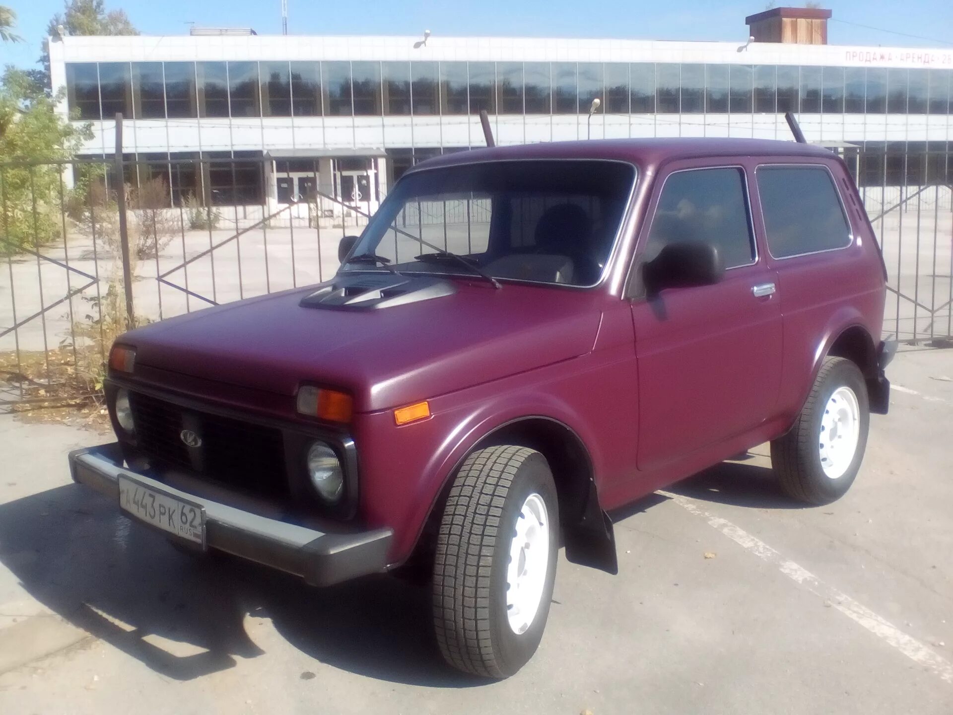 Нива баклажан фото Продаю ниву - Lada 4x4 5D, 1,8 л, 2012 года продажа машины DRIVE2