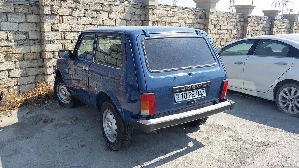 Нива баку фото В Баку Дорожная полиция открыла "сезон охоты" на водителей автомобилей "Нива" - 