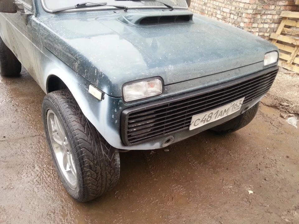 Нива без бамперов фото Решётки бывают разные))) - Lada 4x4 3D, 1,7 л, 2011 года стайлинг DRIVE2