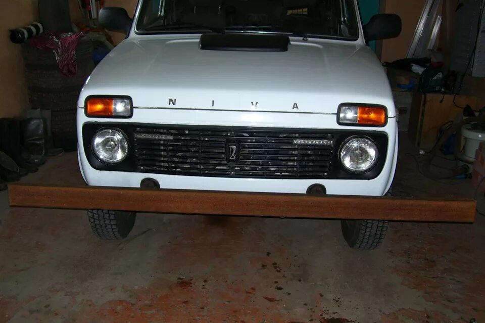 Нива без бамперов фото Силовой бампер - Lada 4x4 3D, 1,7 л, 2011 года тюнинг DRIVE2