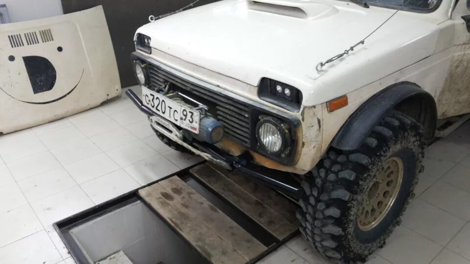 Нива без бамперов фото Deribas Niva. Установка облегченного бампера. - Lada 4x4 3D, 1,7 л, 1995 года тю