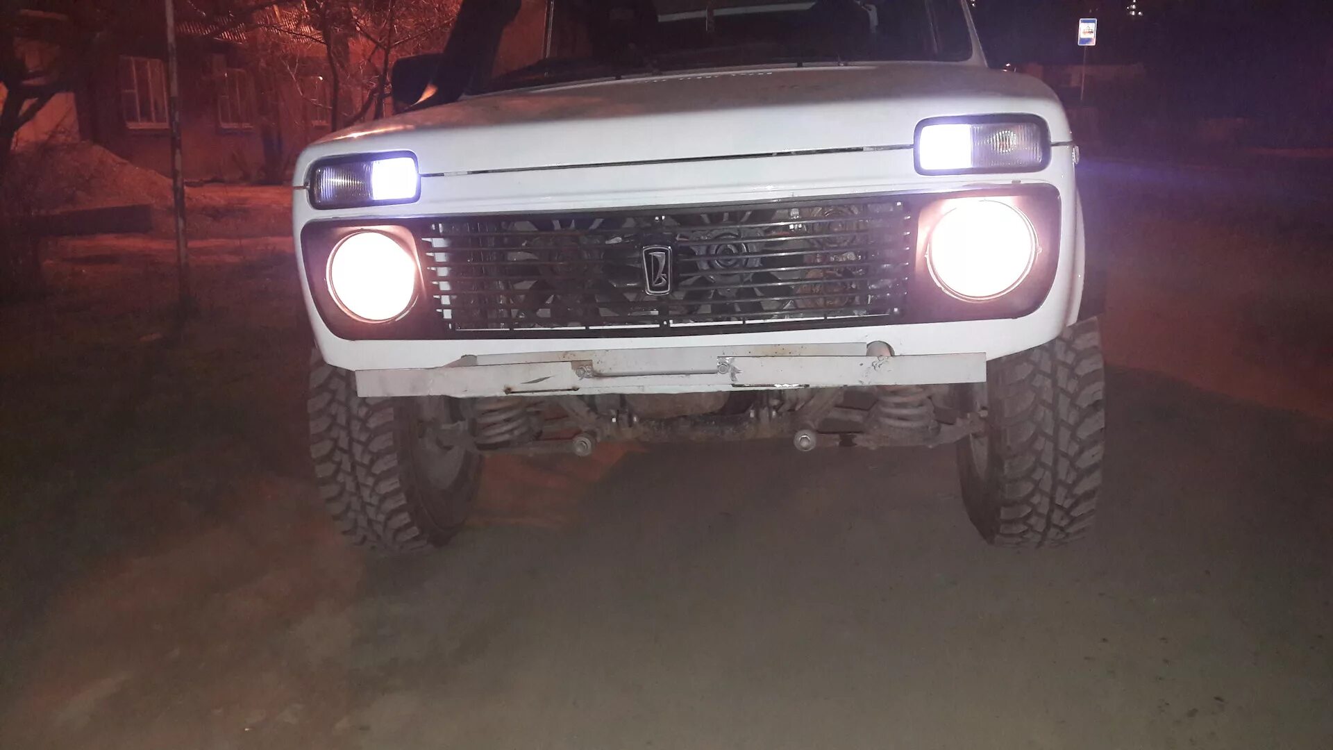 Нива без бамперов фото Лебедка в штатный бампер Нивы - Lada 4x4 3D, 1,7 л, 2008 года тюнинг DRIVE2