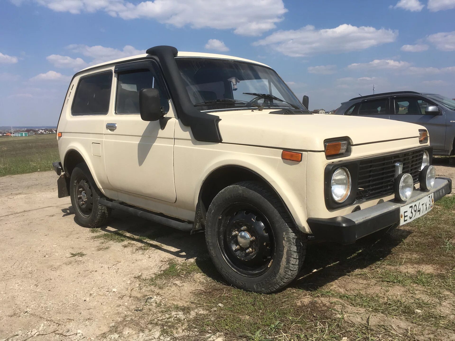 Нива бежевая тюнинг Тюнинг Нивы закончился покупкой УАЗа)) - Lada 4x4 3D, 1,6 л, 1986 года продажа м