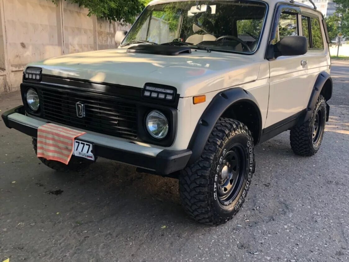 Нива бежевая тюнинг Купить б/у Lada (ВАЗ) 2121 (4x4) I Рестайлинг 1.7 MT (79 л.с.) 4WD бензин механи