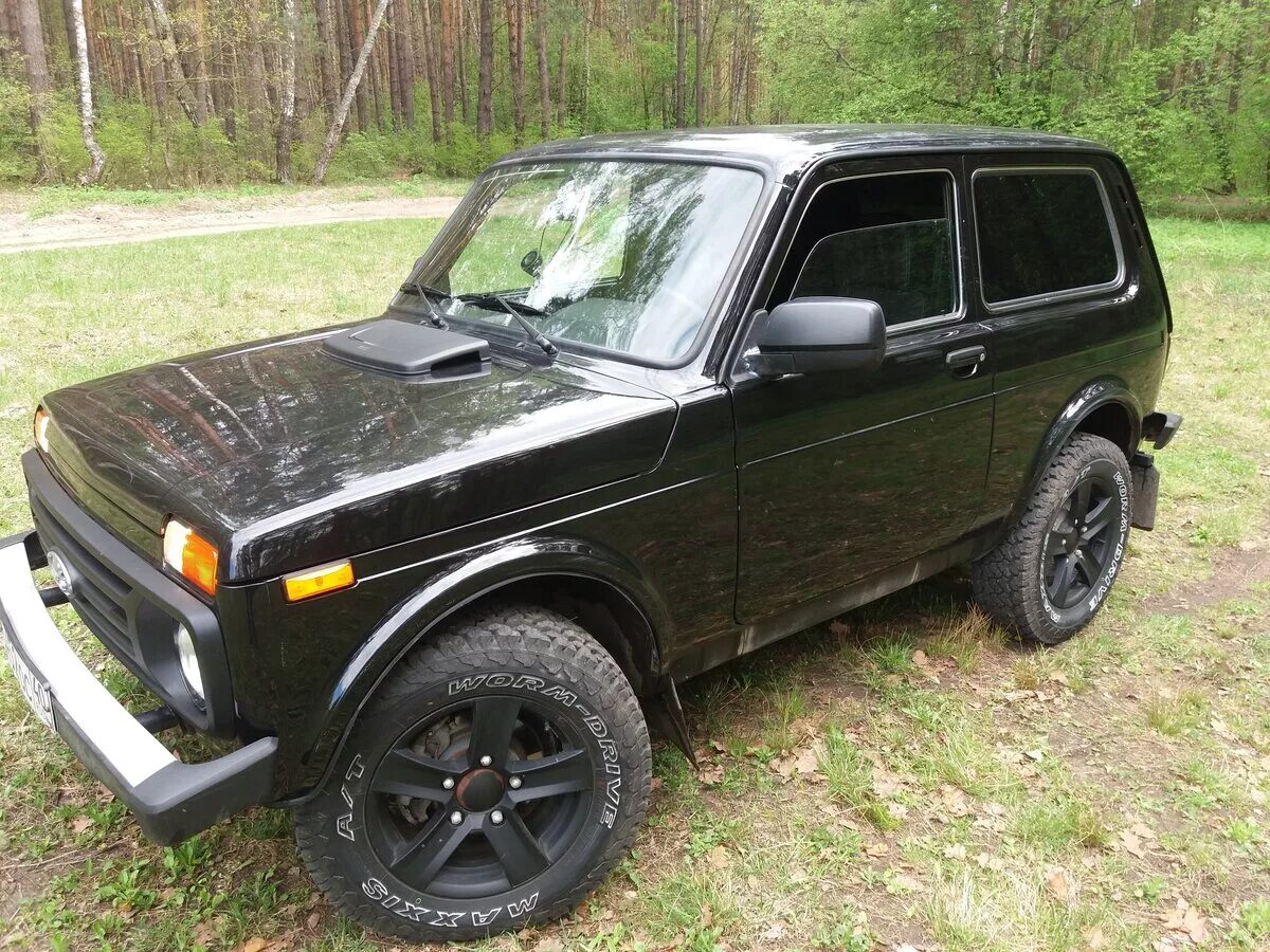 Нива блэк 24 комплектация фото Купить б/у Lada (ВАЗ) 2121 (4x4) I Рестайлинг 1.7 MT (83 л.с.) 4WD бензин механи