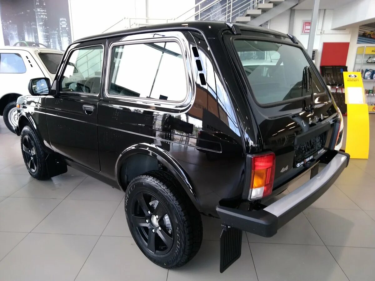 Нива блэк 24 комплектация фото Купить новый Lada (ВАЗ) 2121 (4x4) I Рестайлинг 1.7 MT (83 л.с.) 4WD бензин меха
