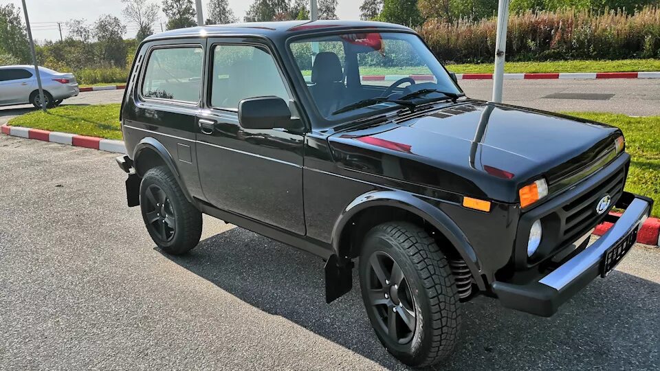Нива блэк эдишн 2024 фото Lada 4x4 3D 1.7 бензиновый 2019 Black Edition на DRIVE2