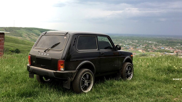 Нива блэк фото Lada 4x4 3D 1.7 бензиновый 2019 Niva Urban*Black* на DRIVE2