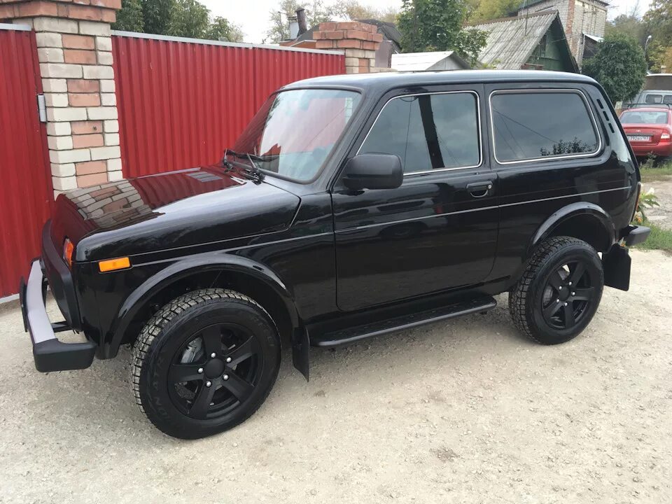 Нива блэк фото Установка подлокотника. - Lada 4x4 3D, 1,7 л, 2019 года аксессуары DRIVE2