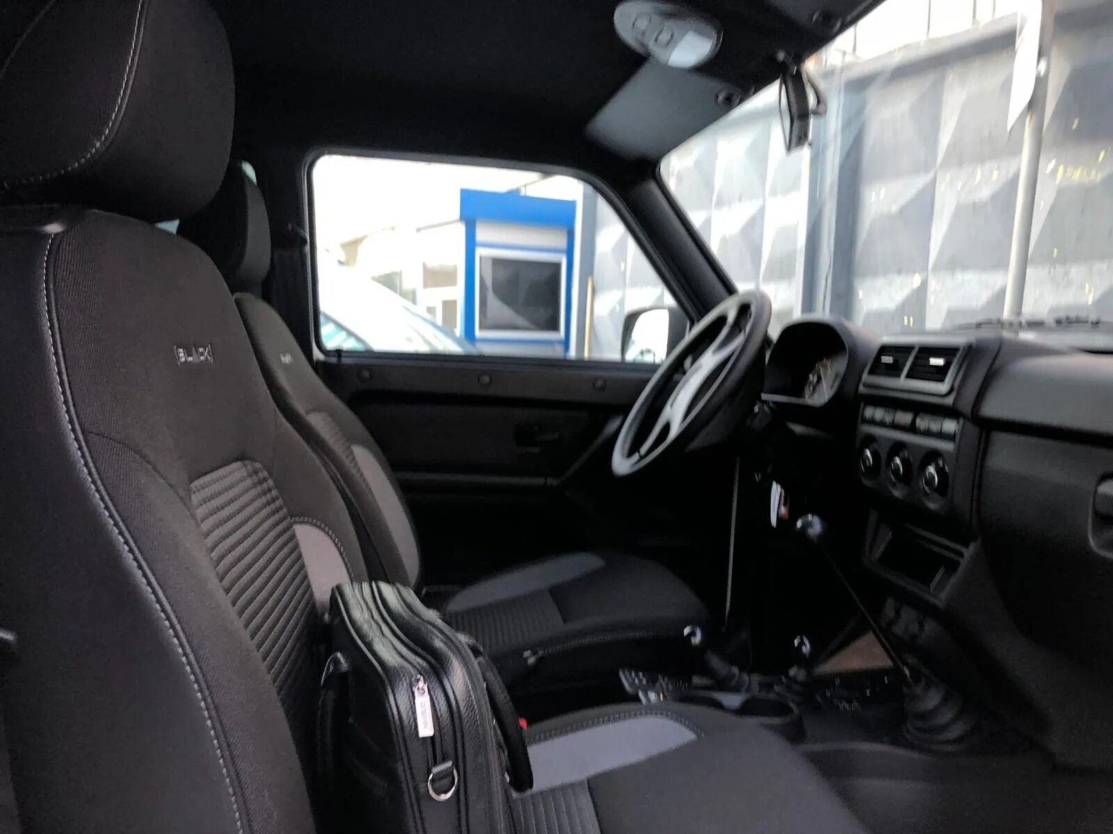 Нива блэк фото салона Кому нужна Нива Урбан Black Edition ? - DRIVE2