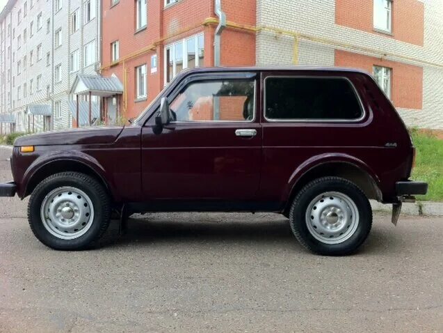 Нива бордовая фото Купить б/у Lada (ВАЗ) 2121 (4x4) I Рестайлинг 1.7 MT (83 л.с.) 4WD бензин механи
